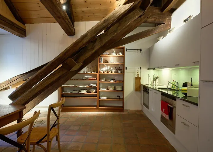 Historic Cathedral View In The Heart Of 4th Floor - No Lift Bern